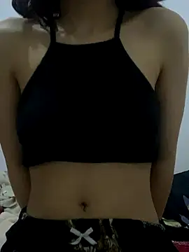 Snapshot of Farawla1237 chatting on 12/18/25, 01:06 Farawla1237 online show from 12/18/25, 01:06