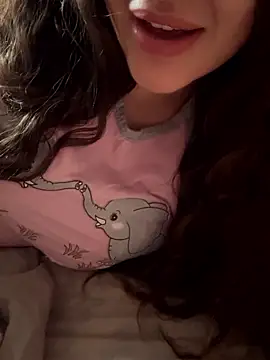 Elinatiranda online show from 06/04/26, 11:16