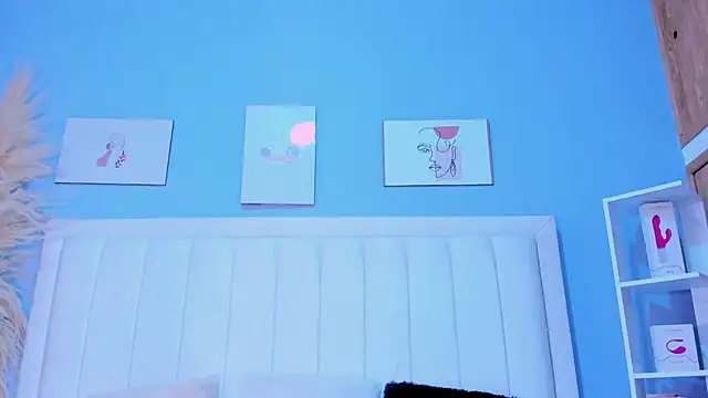 Snapshot of Paula-Brown1 chatting on 02/24/25, 07:41 Paula-Brown1 online show from 02/24/25, 07:41