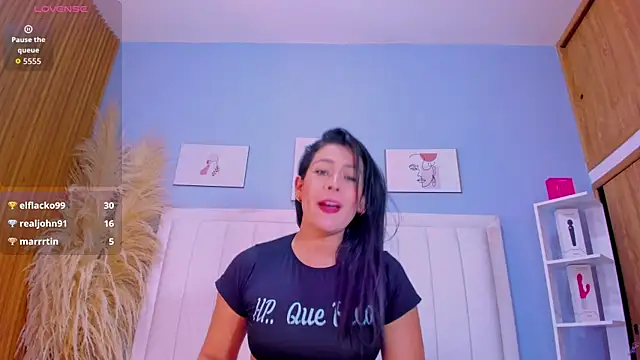 Snapshot of Paula-Brown1 chatting on 09/19/25, 06:30 Paula-Brown1 online show from 09/19/25, 06:30