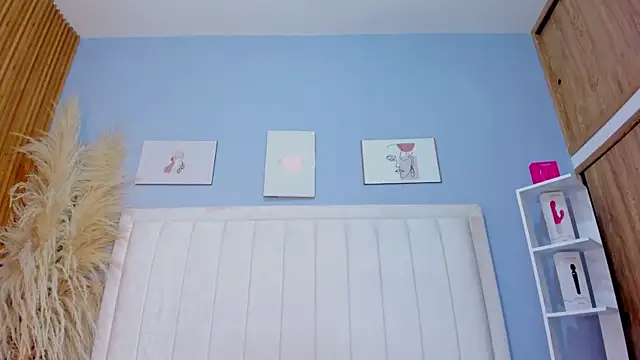 Snapshot of Paula-Brown1 chatting on 09/25/25, 06:55 Paula-Brown1 online show from 09/25/25, 06:55