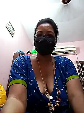 Snapshot of Tamil_sreelekha chatting on 12/07/24, 09:00 Tamil sreelekha online show from 12/07/24, 09:00
