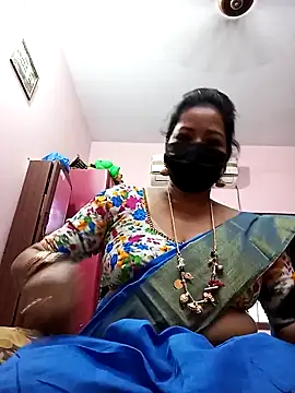 Snapshot of Tamil_sreelekha chatting on 01/26/25, 12:01 Tamil sreelekha online show from 01/26/25, 12:01