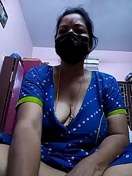 Snapshot of Tamil_sreelekha chatting on 03/12/25, 09:13 Tamil sreelekha online show from 03/12/25, 09:13