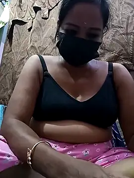 Snapshot of Tamil_sreelekha chatting on 10/10/25, 05:12 Tamil sreelekha online show from 10/10/25, 05:12