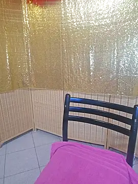 Snapshot of Foxlady2271 chatting on 01/05/25, 10:08 Foxlady2271 online show from 01/05/25, 10:08