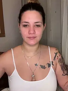 Snapshot of susanahart chatting on 12/12/24, 01:06 susanahart online show from 12/12/24, 01:06