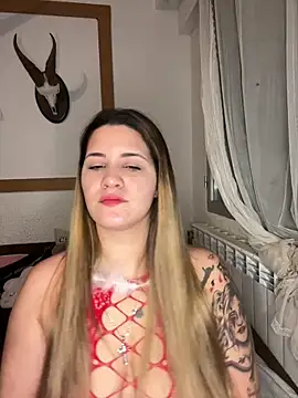 Snapshot of susanahart chatting on 12/24/24, 01:28 susanahart online show from 12/24/24, 01:28