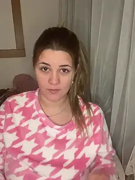 Snapshot of susanahart chatting on 01/17/25, 06:23 susanahart online show from 01/17/25, 06:23