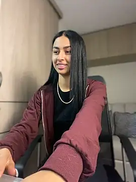 maddy bronw  online show from 12/27/24, 04:15