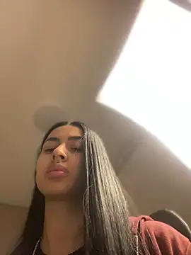 maddy bronw  online show from 12/27/24, 07:18