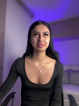 maddy bronw  online show from 01/18/25, 02:47