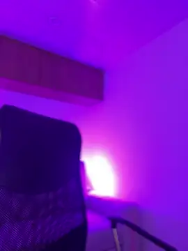 maddy bronw  online show from 02/21/25, 11:21