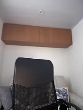 maddy bronw  online show from 03/12/25, 09:24