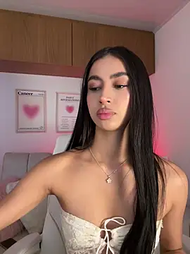 maddy bronw  online show from 03/16/26, 10:03