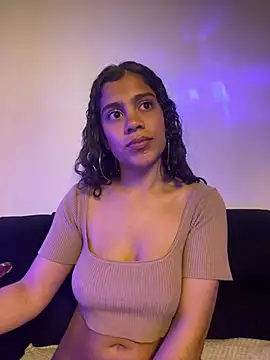 Snapshot of NINA_18_YEARS chatting on 12/07/24, 02:31 NINA 18 YEARS online show from 12/07/24, 02:31