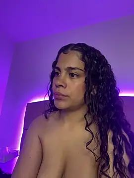Snapshot of NINA_18_YEARS chatting on 03/08/25, 01:50 NINA 18 YEARS online show from 03/08/25, 01:50