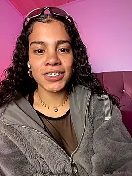 NINA 18 YEARS online show from 10/29/25, 11:39