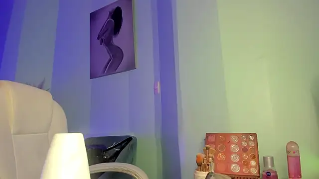 TinaJonnes  online show from 10/11/25, 05:28