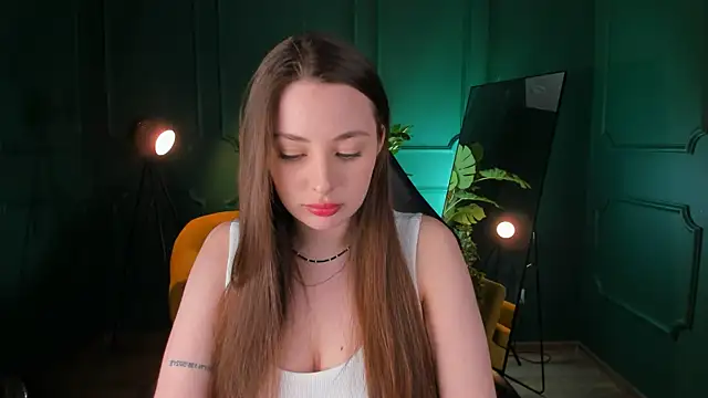 Snapshot of MoonLissa chatting on 02/06/25, 04:58 MoonLissa online show from 02/06/25, 04:58