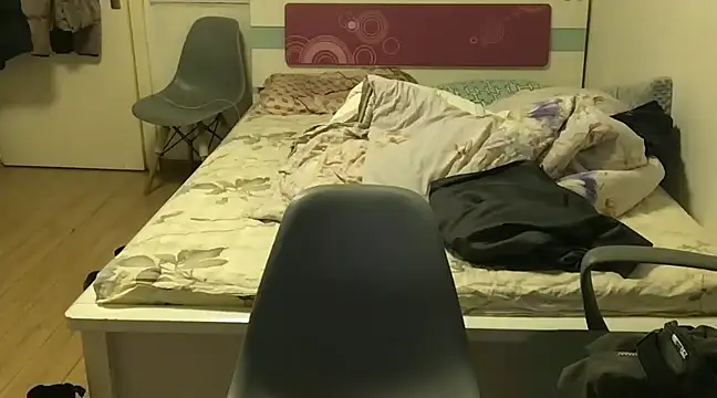 wang930115 online show from 01/06/25, 04:47