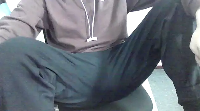 wang930115 online show from 01/06/25, 08:46