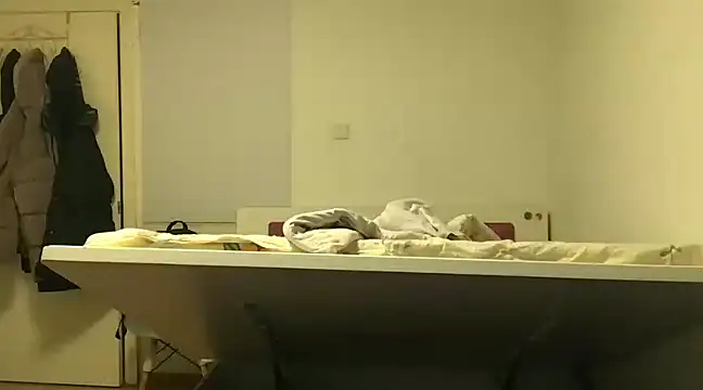 wang930115 online show from 01/06/25, 03:51