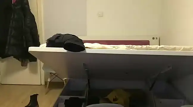 wang930115 online show from 01/26/25, 05:45