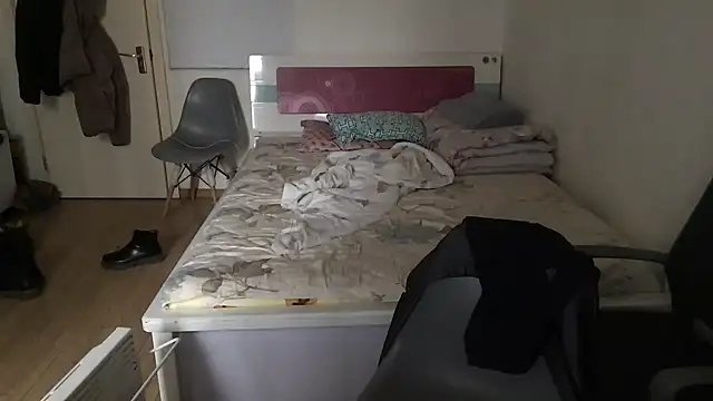 wang930115 online show from 02/01/25, 08:08