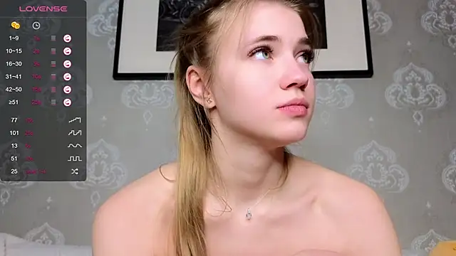 AnneFoxy online show from 03/09/25, 11:03