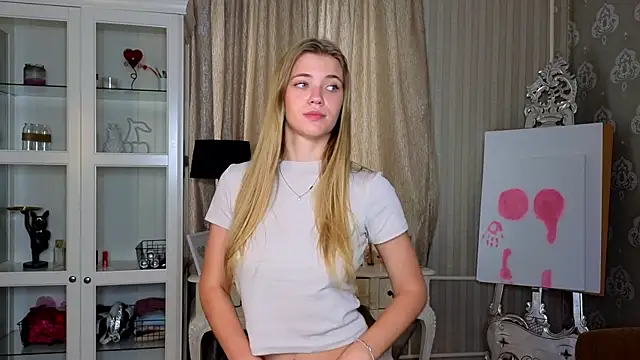 AnneFoxy online show from 10/17/25, 07:22