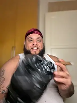 Snapshot of fatboyjayohh126 chatting on 11/21/25, 05:28 fatboyjayohh126 online show from 11/21/25, 05:28