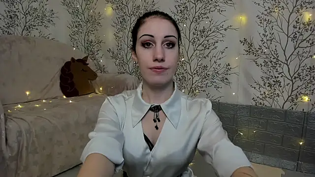 Snapshot of Mary0Lou chatting on 12/07/24, 03:04 Mary0Lou online show from 12/07/24, 03:04