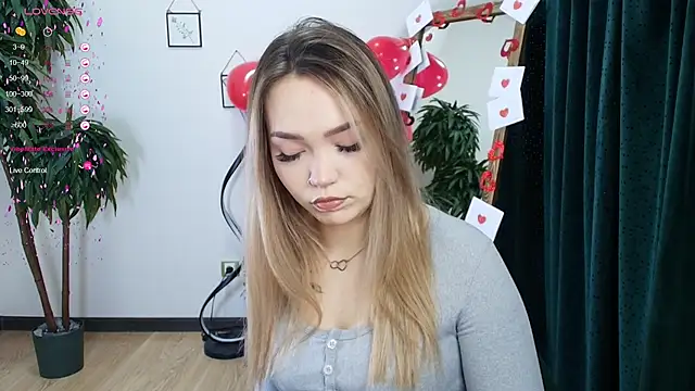 Evia r0se online show from 02/11/25, 02:03