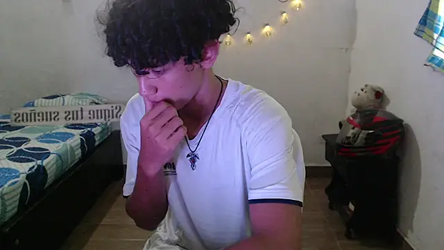 Snapshot of jake_willianss chatting on 12/16/24, 08:05 jake willianss online show from 12/16/24, 08:05