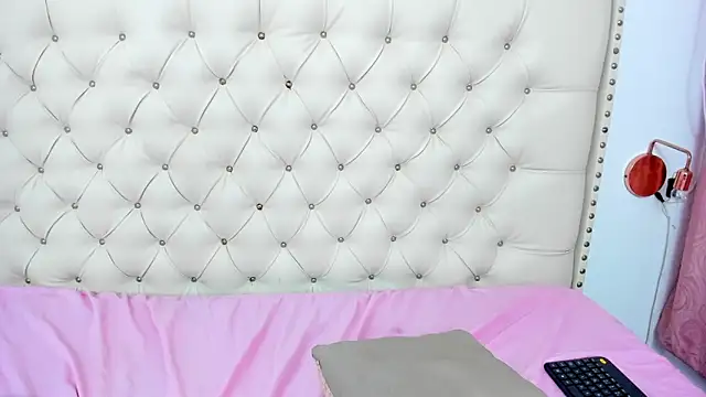 Snapshot of Kim_Eli chatting on 02/01/25, 01:55 Kim Eli online show from 02/01/25, 01:55