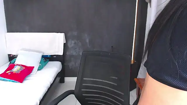 SusanLeroy online show from 04/18/26, 09:35