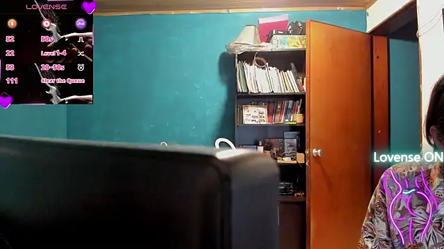 peanut tangerine online show from 11/15/25, 01:03