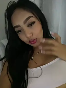 Snapshot of SOPHIACANDY19_ chatting on 02/07/25, 01:47 SOPHIACANDY19 online show from 02/07/25, 01:47