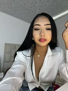 Snapshot of SOPHIACANDY19_ chatting on 06/07/26, 10:35 SOPHIACANDY19 online show from 06/07/26, 10:35