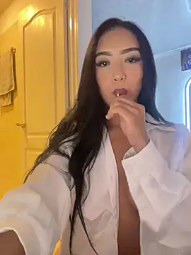 Snapshot of SOPHIACANDY19_ chatting on 07/17/26, 12:28 SOPHIACANDY19 online show from 07/17/26, 12:28
