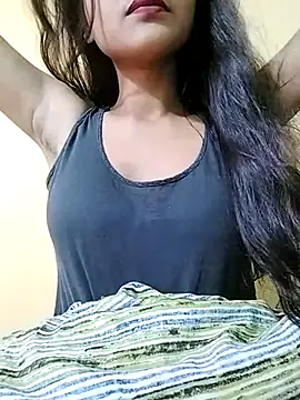 MISSQUEEN48 online show from 03/18/25, 06:03