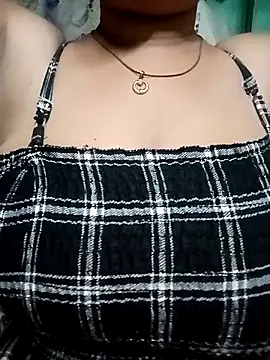 Snapshot of sajida34 chatting on 09/24/25, 12:03 sajida34 online show from 09/24/25, 12:03