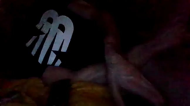 Snapshot of Vicktore007 chatting on 12/28/24, 11:37 Vicktore007 online show from 12/28/24, 11:37