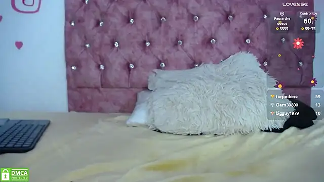 Snapshot of Candy_sr chatting on 02/02/25, 06:10 Candy sr online show from 02/02/25, 06:10