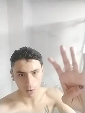 Snapshot of Alann_sr chatting on 10/19/25, 07:47 Alann sr online show from 10/19/25, 07:47