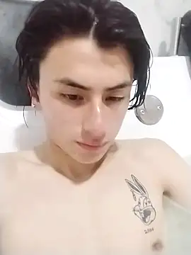 Snapshot of Alann_sr chatting on 11/04/25, 07:46 Alann sr online show from 11/04/25, 07:46