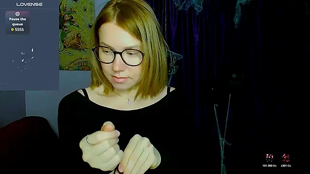 TaylorBre online show from 11/09/25, 06:44