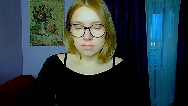 TaylorBre online show from 11/17/25, 06:41