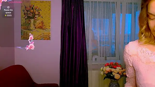 TaylorBre online show from 11/22/25, 06:34